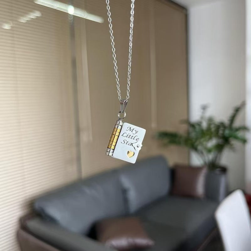 Geschenke für die Kinder - Halskette in Buchform “Liebe dich für immer“