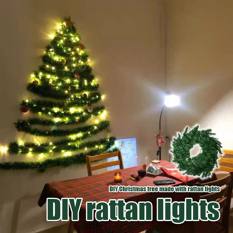 DIY-Weihnachtsbaum mit Rattanlichtern