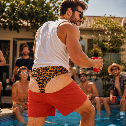 Legenden-Status am Pool – Die lustige Leoparden-Print Shorts 🩳