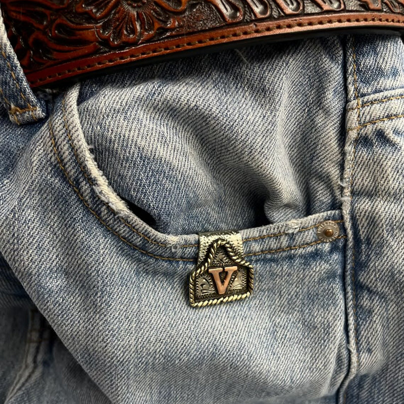 Buchstaben-Schlüsselanhänger im Western-Cowboy-Stil
