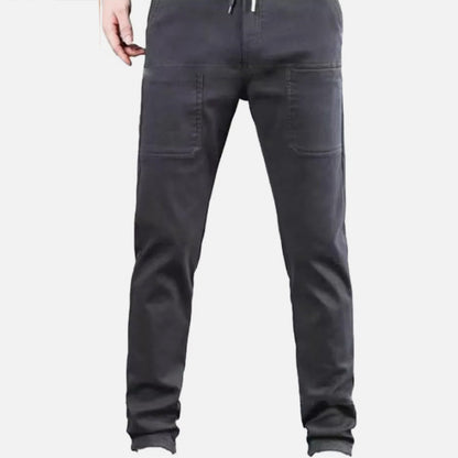 Strapazierfähige Cargohose mit hohem Stretchanteil und mehreren Taschen