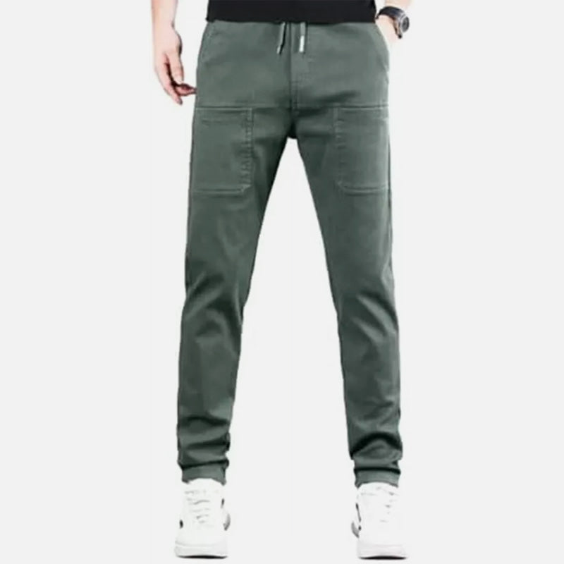 Strapazierfähige Cargohose mit hohem Stretchanteil und mehreren Taschen