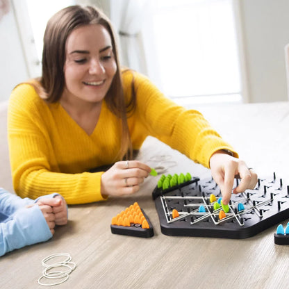 🧩 Triggle Logik- & Strategiespiel | Gehirntraining für die ganze Familie | Tragbar & Für alle Altersgruppen 👨‍👩‍👧‍👦