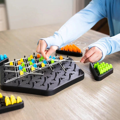 🧩 Triggle Logik- & Strategiespiel | Gehirntraining für die ganze Familie | Tragbar & Für alle Altersgruppen 👨‍👩‍👧‍👦